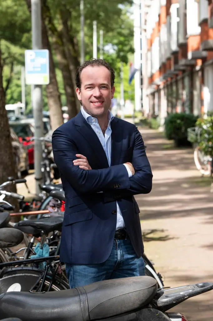 Uw bedrijfsmakelaar Simon