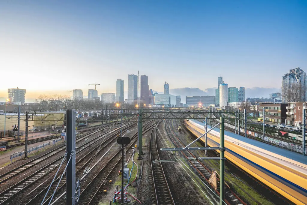 Beeld van treinsporen